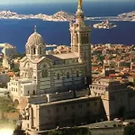 Spacieux Et Bel Appartement Avec Grande Terrasse